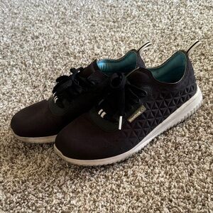 Reebok Black Sneakers sz 7
